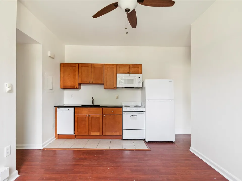 232 E Wister St #1A