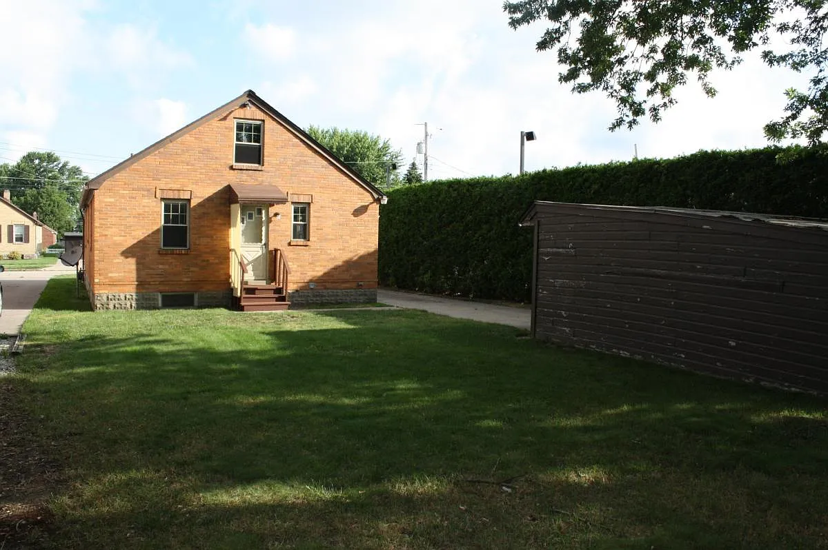 2 bed, 1162 sqft, $1,250 — Photo 3