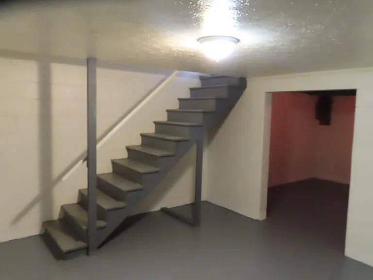 901 N Meadows Ct #D — Photo 3