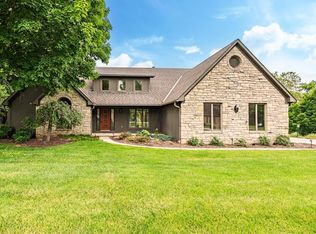 3805 Pine Ridge Dr, Lewis Center, OH 43035