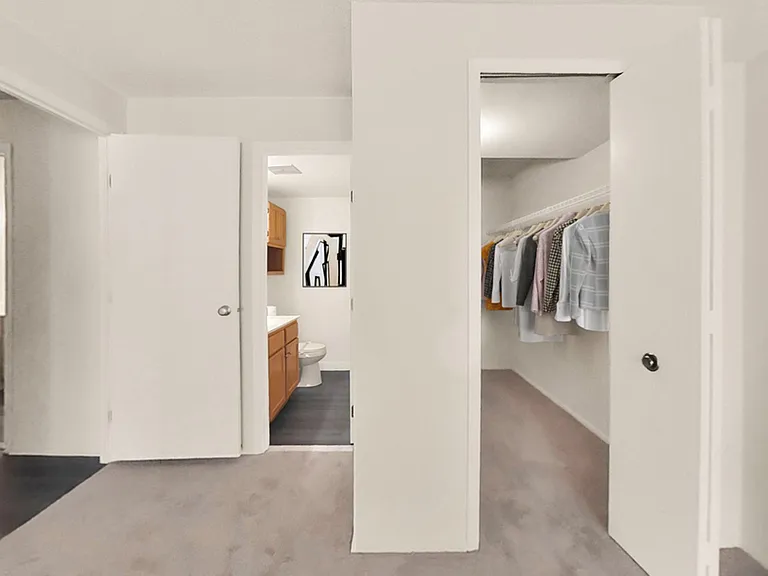 Pine Ridge Apartments — Photo 6