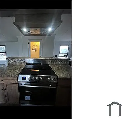 166 Napoleon St — Photo 12