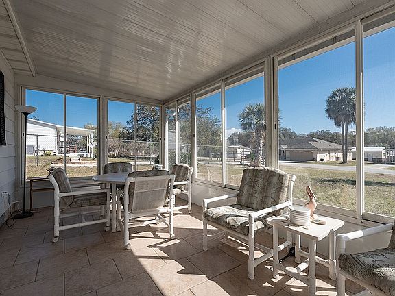 4th image of 15070 SE 104th Ct