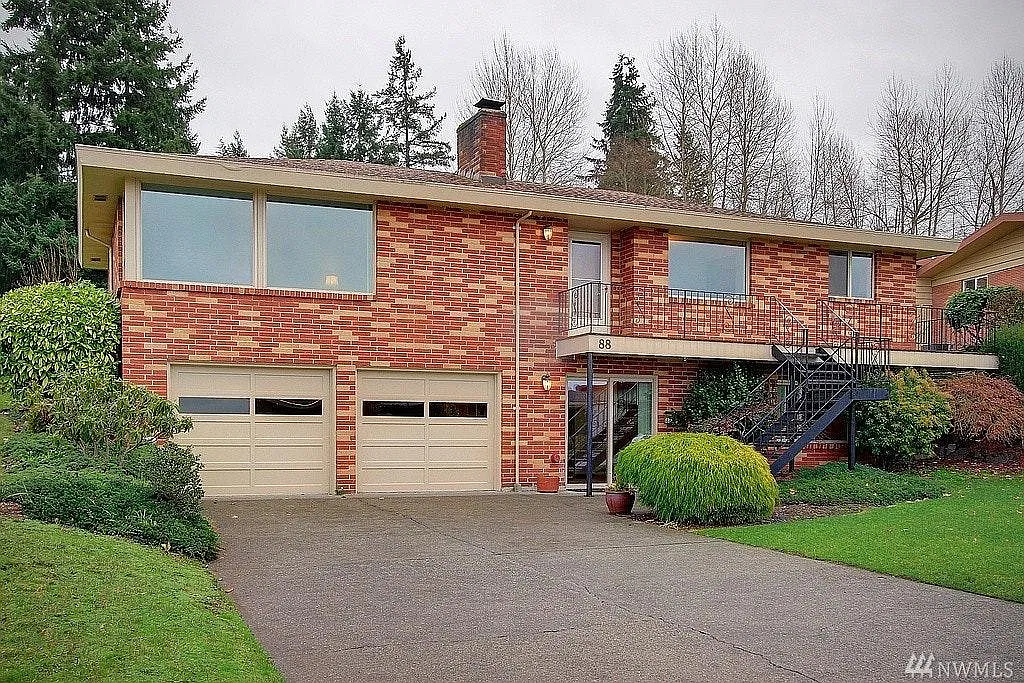 3 bed, 2180 sqft, $2,950 — Photo 2