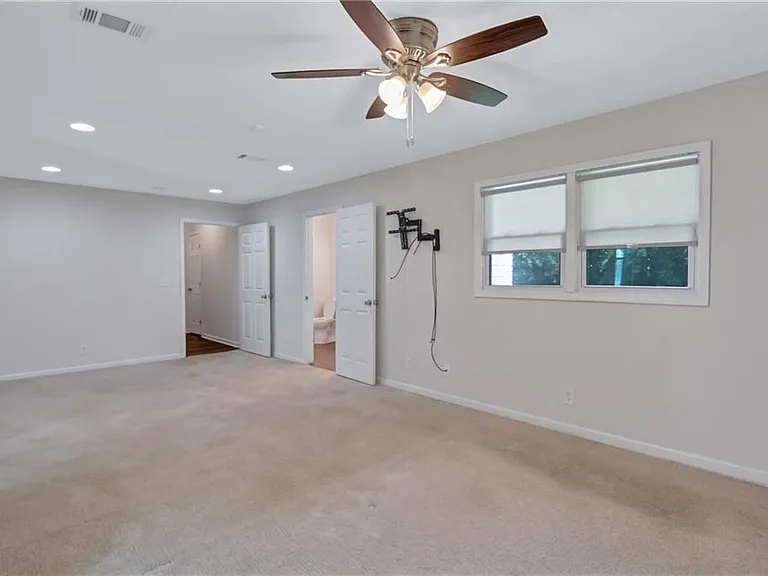 5772 Lilburn Stone Mountain Rd — Photo 30