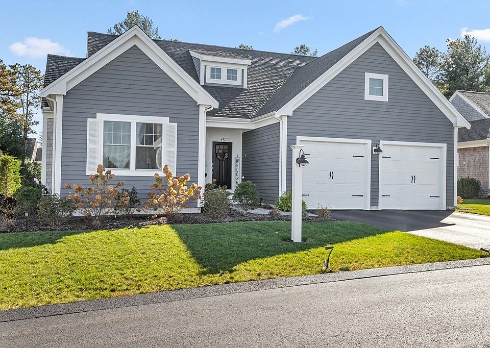 1st image of 15 Water Lily Dr
