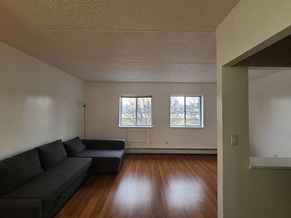 1st image of 14-42 33rd Ave #2