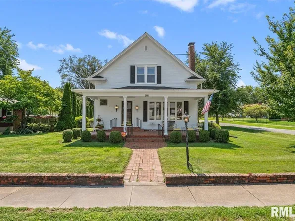 706 Monroe St, Pawnee, IL 62558