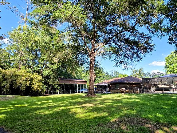 4th image of 2390 PINE HOLLOW Road