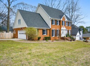 5586 Mountain Cres, Stone Mountain, GA 30087