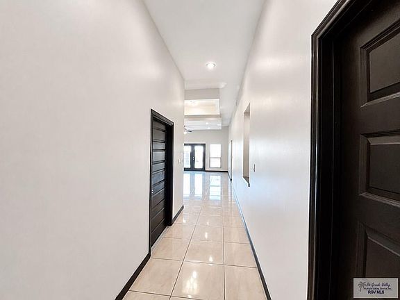 4th image of 6693 Garden Woods Ave APT B