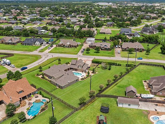 4th image of 10126 Royal Palm Dr