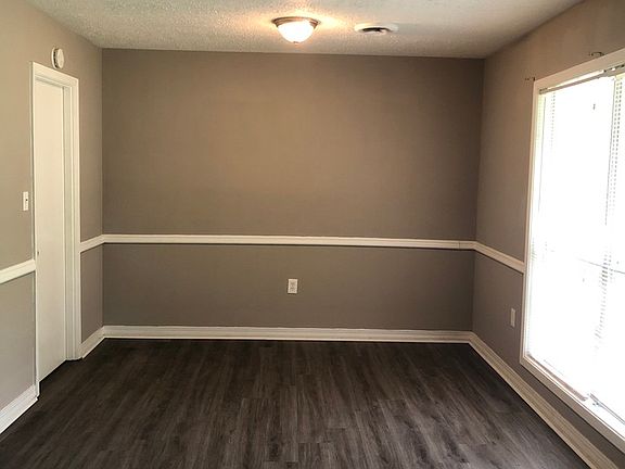 3rd image of 1115 Wooddell Dr