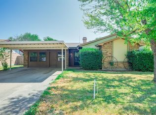 7532 Meadowlark Ln N, Watauga, TX 76148