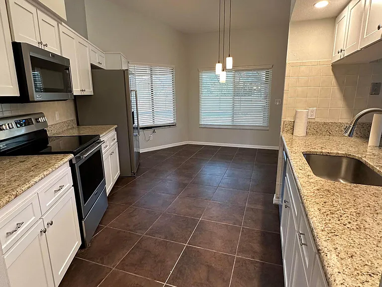 12445 Everard Dr — Photo 9