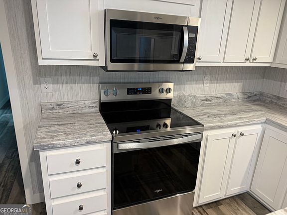 5th image of 2364 Candler Rd