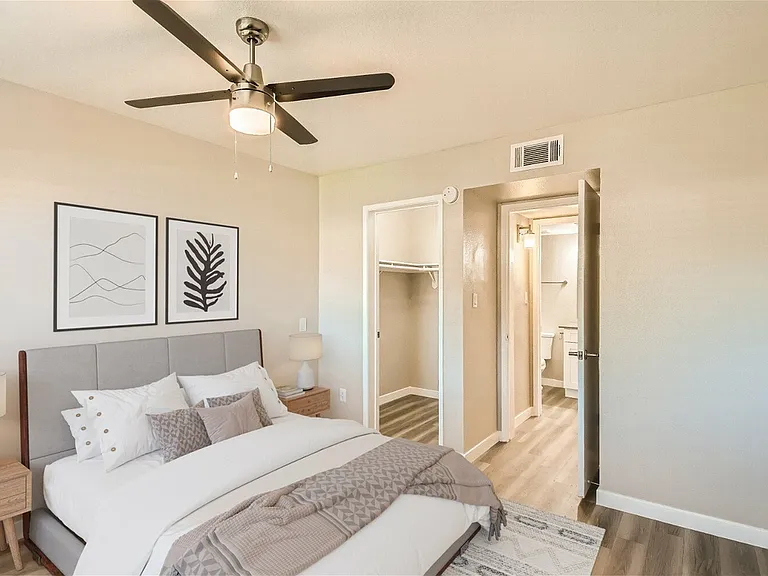 1325 W Guadalupe Rd — Photo 6