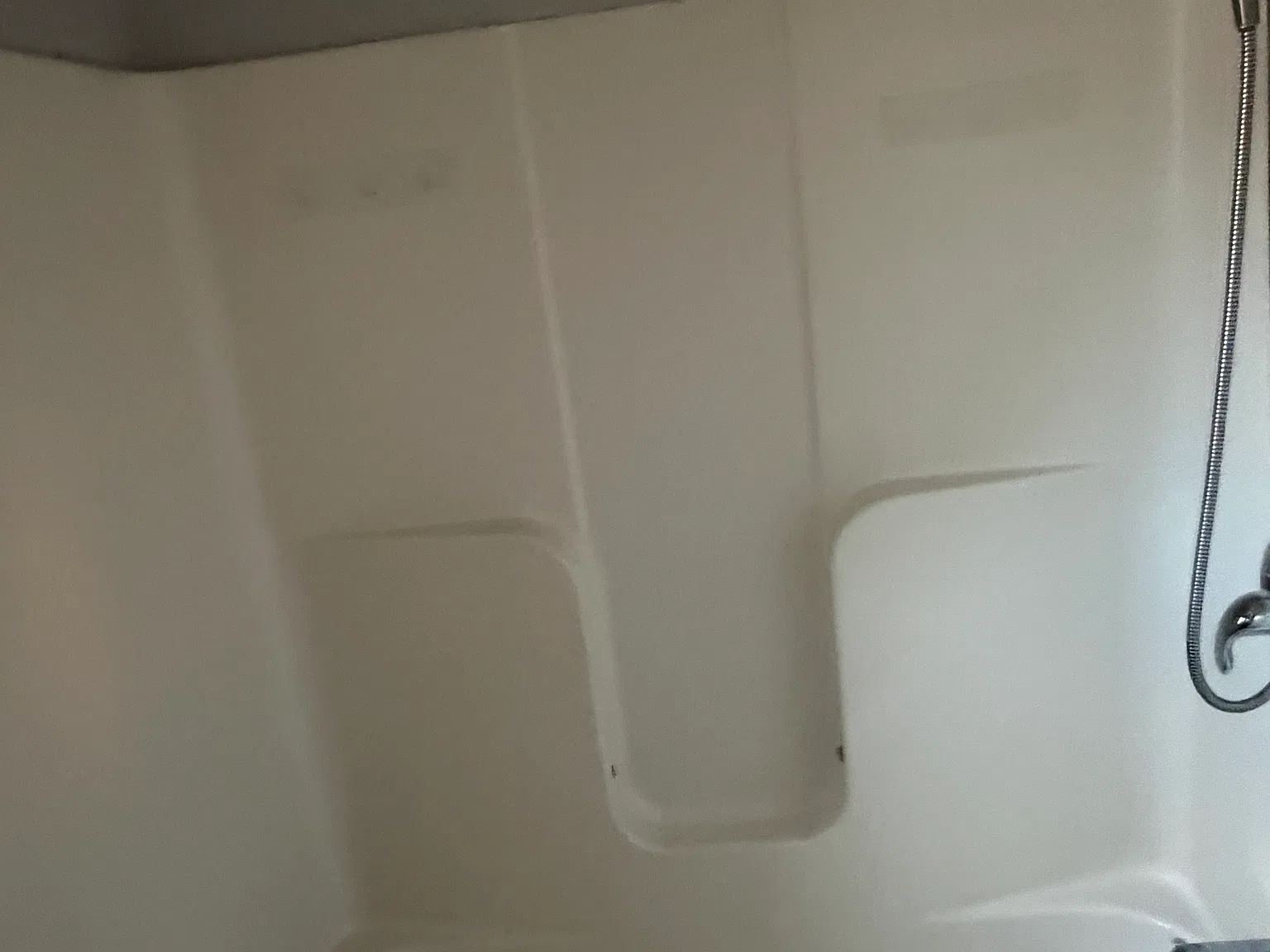 3 bed, 1300 sqft, $1,700 — Photo 3