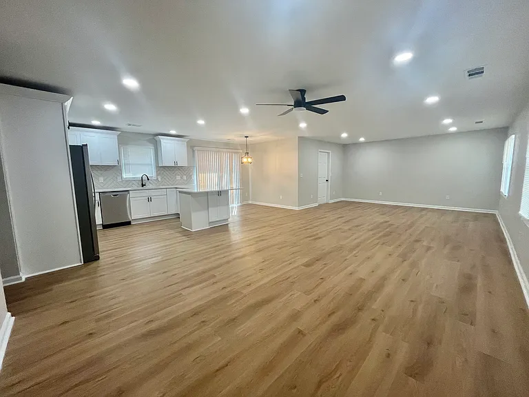 4363 Indian Forest Rd — Photo 2