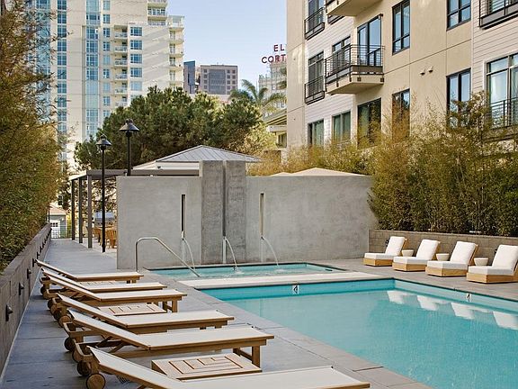 4th image of 889 E Date St E #407