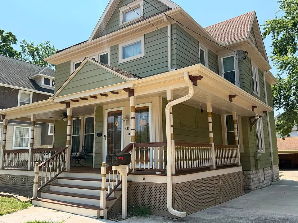 611 S Hennepin Ave #1