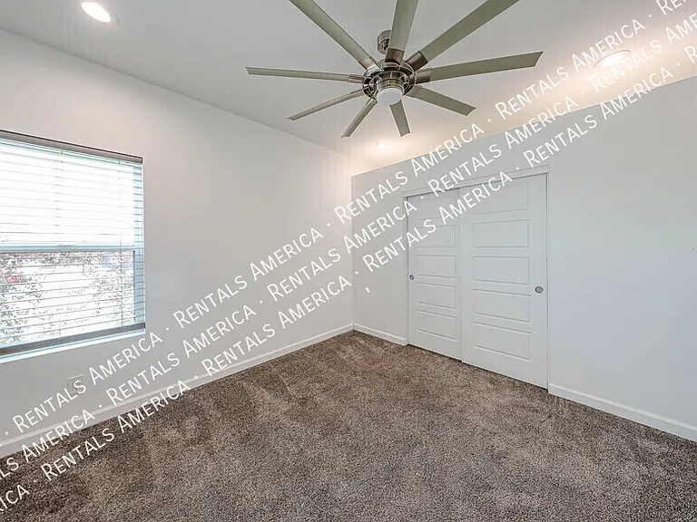 347 E La Mirada Dr — Photo 21