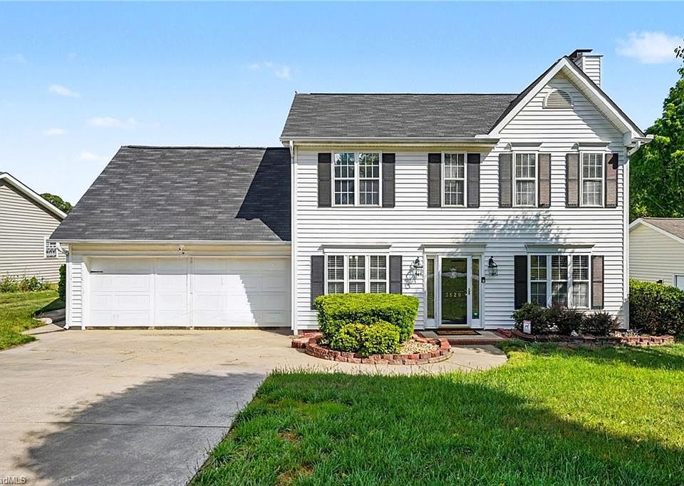 1st image of 3820 Hunt Chase Dr