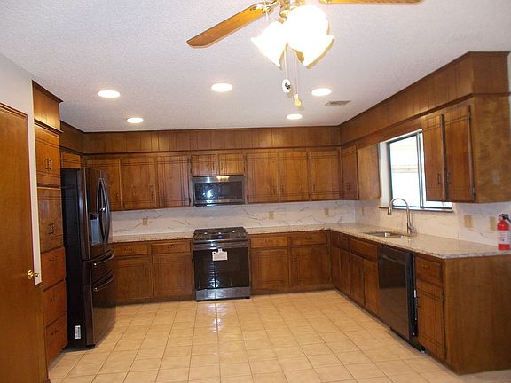 5th image of 2505 Trailwood Dr