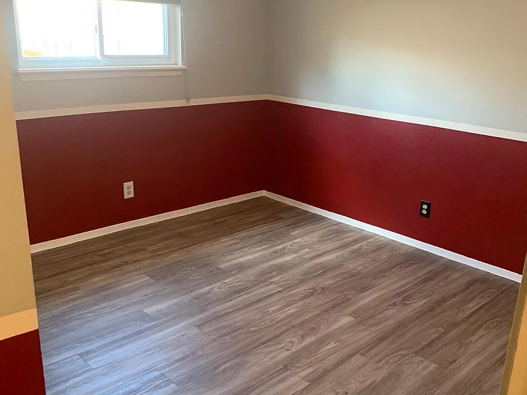 6336 Mendius Ave NE — Photo 9