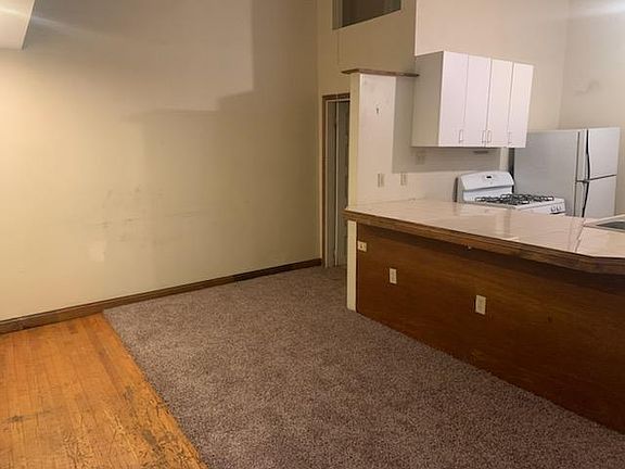 2nd image of 2722 Jefferson Ave APT 1