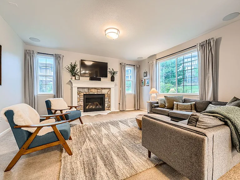 10463 Meadowleaf Way — Photo 6