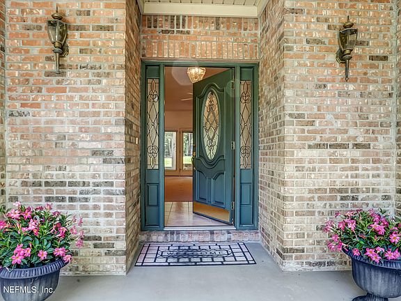 4th image of 525 Golden Pond Ct
