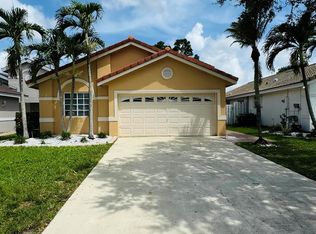 17661 SW 4th Ct, Hollywood, FL 33029