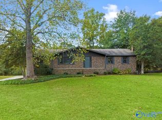 1412 Hickory St, Albertville, AL 35950