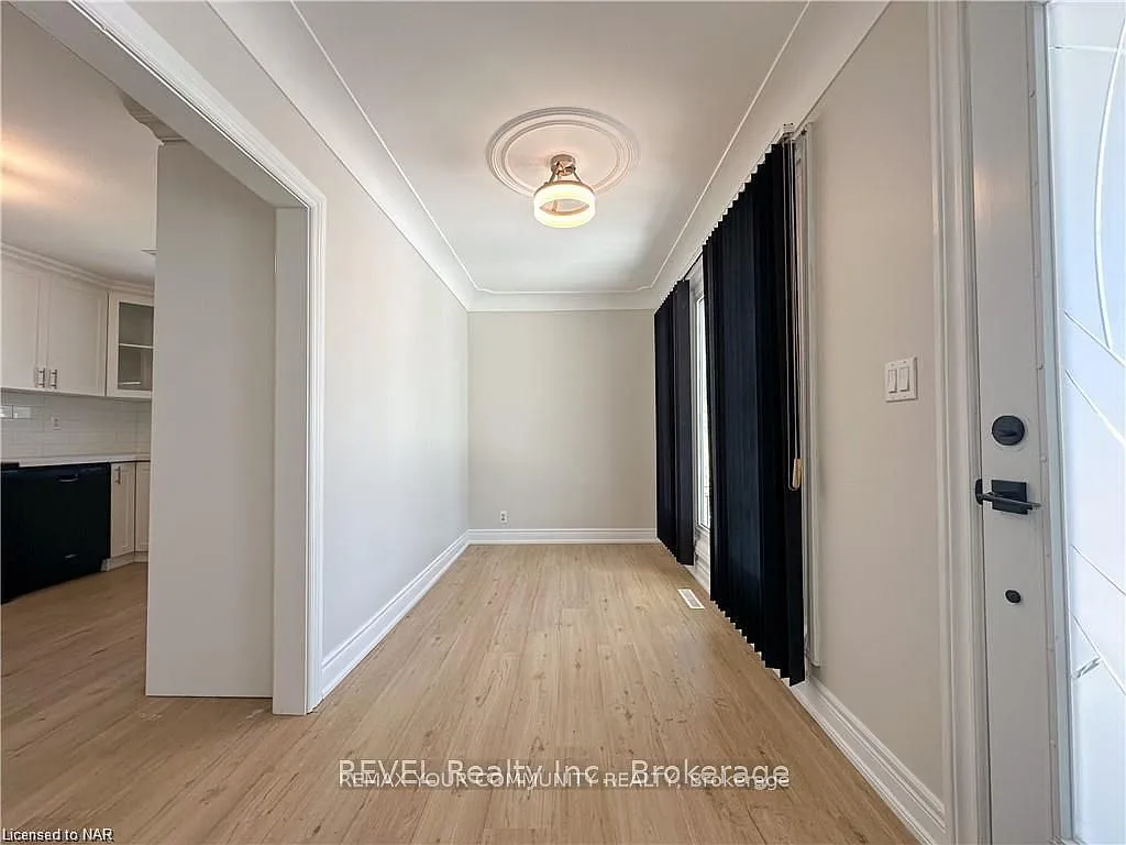3 bed, $2,500 — Photo 3