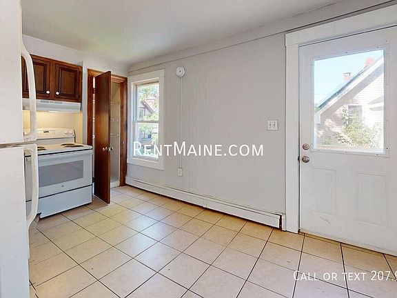 2nd image of 3 Carey Ln APT 2