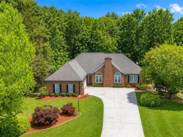 2055 Wynfield Point Dr, Buford, GA 30519