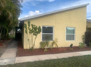 214 Sparrow Dr APT 1, Royal Palm Beach, FL 33411