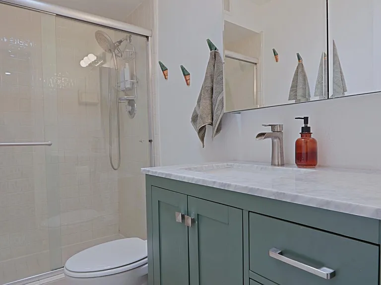 703 E Auburn Dr — Photo 23