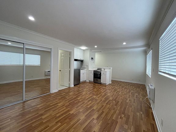 4th image of 3550-56 Jasmine Ave #50-9