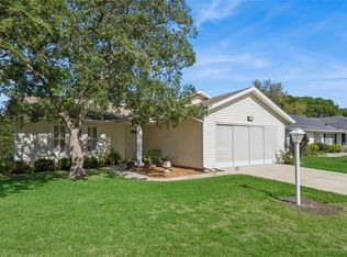 27110 Racquet Cir, Leesburg, FL 34748