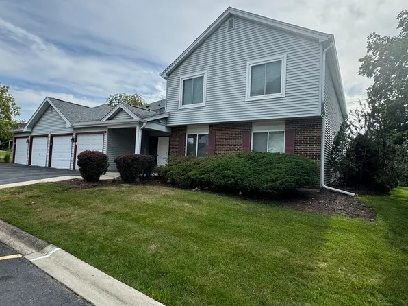 7000 Barrington Ct APT 204, Woodridge, IL 60517