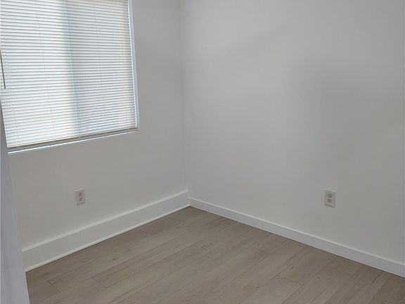 3rd image of 1822 W 41st St #1822