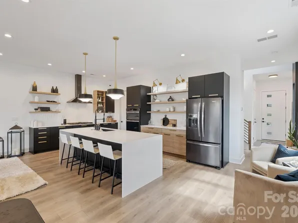 110 Mattoon St, Charlotte, NC 28216