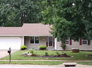 1627 Treetop Dr, Saint Charles, MO 63303