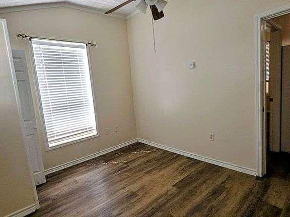 3rd image of 601 W Washington Ave #B