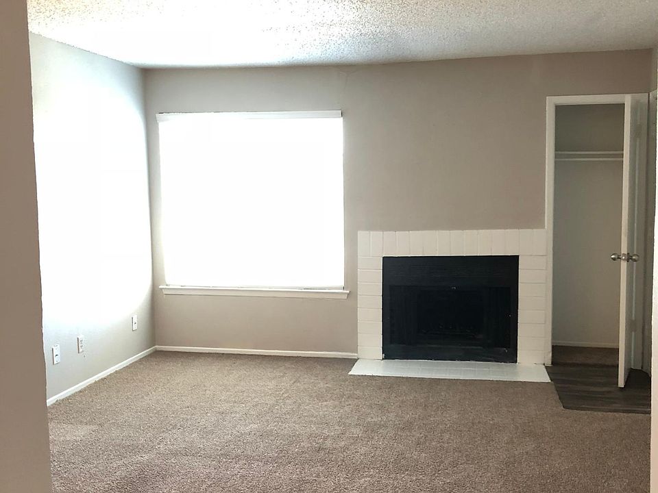 1st image of 3809 Levee Cir E APT 102