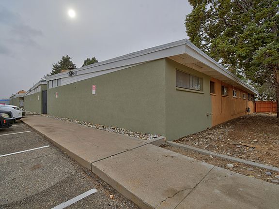 2nd image of 1915 Alvarado Dr NE #1-C