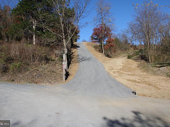 5th image of Front Royal Rd