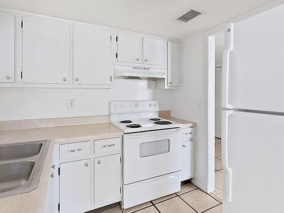 2nd image of 111 N Lady Mary Dr #2